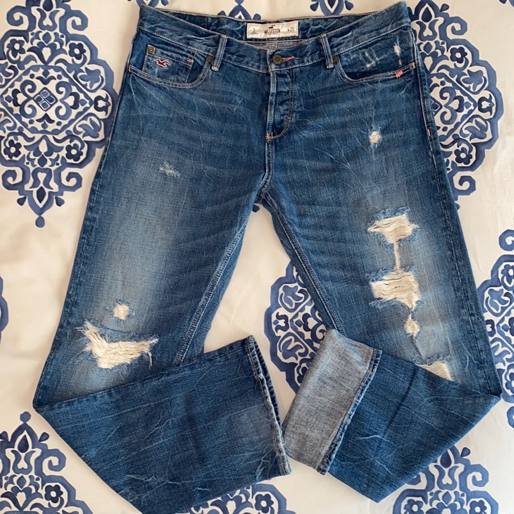 Hollister Distressed Boyfriend Jean
